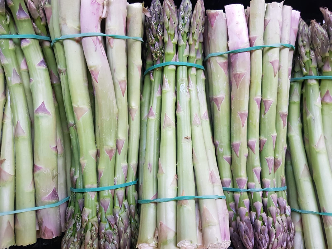 Asparagi locali - 5,00 euro al chilogrammo